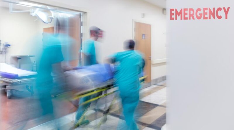Doctors Are Revealing Their Wildest “You Shouldn’t Be Alive” Moments From The ER, And I’m Spooked