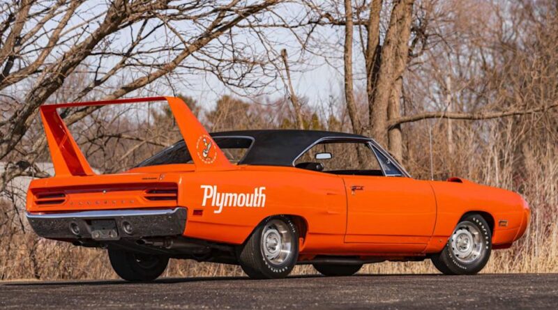 Market Collapse: Hemi Superbird Goes For Cheap