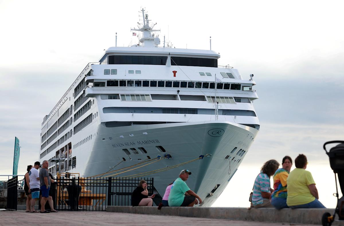 Nearly 25 guests, crew sick in luxury cruise gastrointestinal outbreak