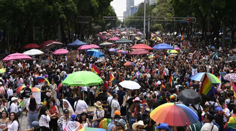 800,000 people take park in Mexico City’s Pride parade