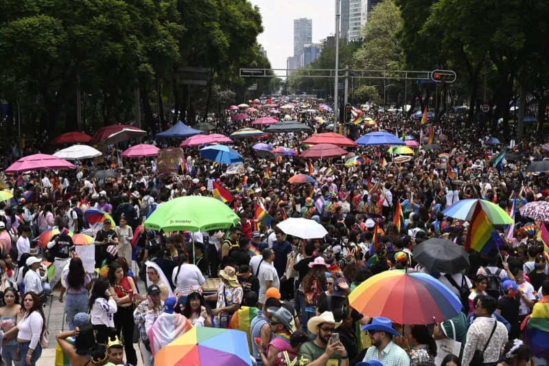 800,000 people take park in Mexico City’s Pride parade