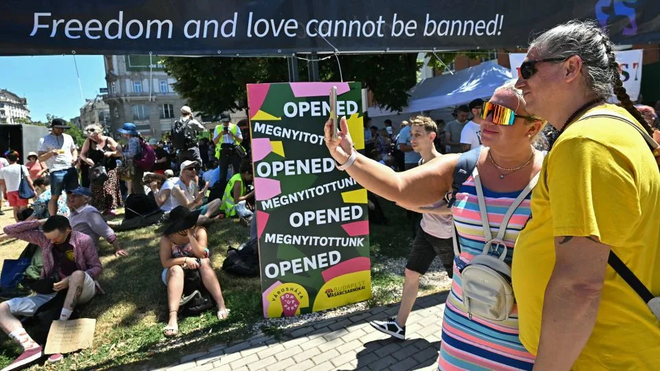 Big crowds gather in Hungarian capital to defy ban on Budapest Pride