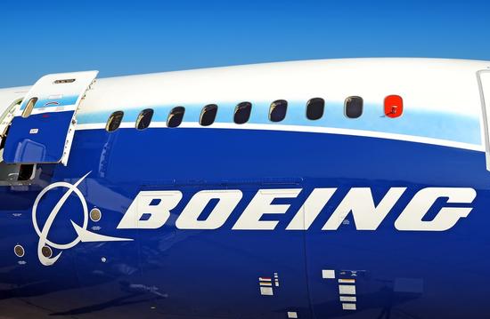 Boeing and GE Shares Climb as 787 Black Boxes Yield Clues