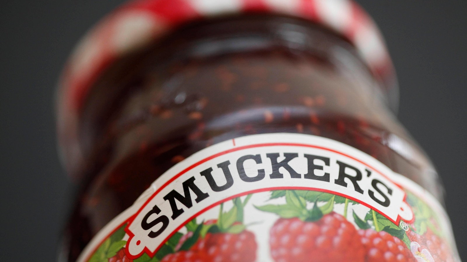 J.M. Smucker plans to remove artificial colors from its jams by the end of 2027