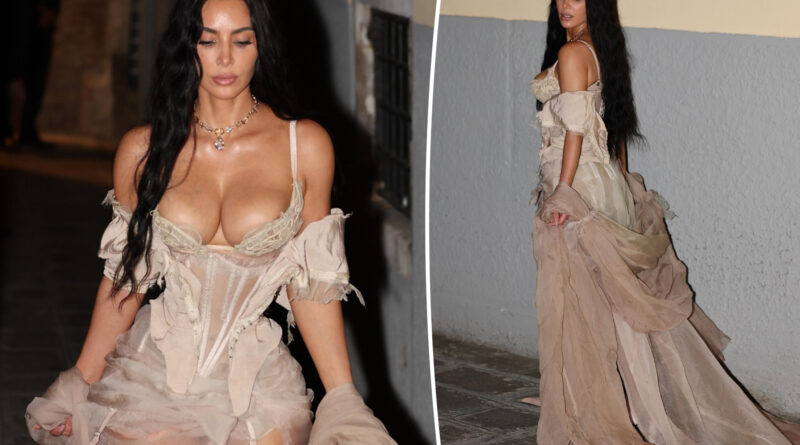 Kim Kardashian struts her stuff in lingerie ahead of Lauren Sánchez and Jeff Bezos’ pajama afterparty