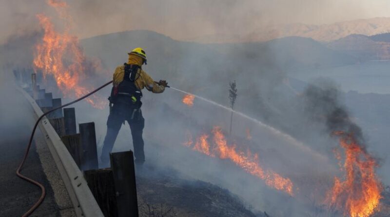 Lake fire burns 477 acres in San Bernardino County, prompting evacuations and road closures