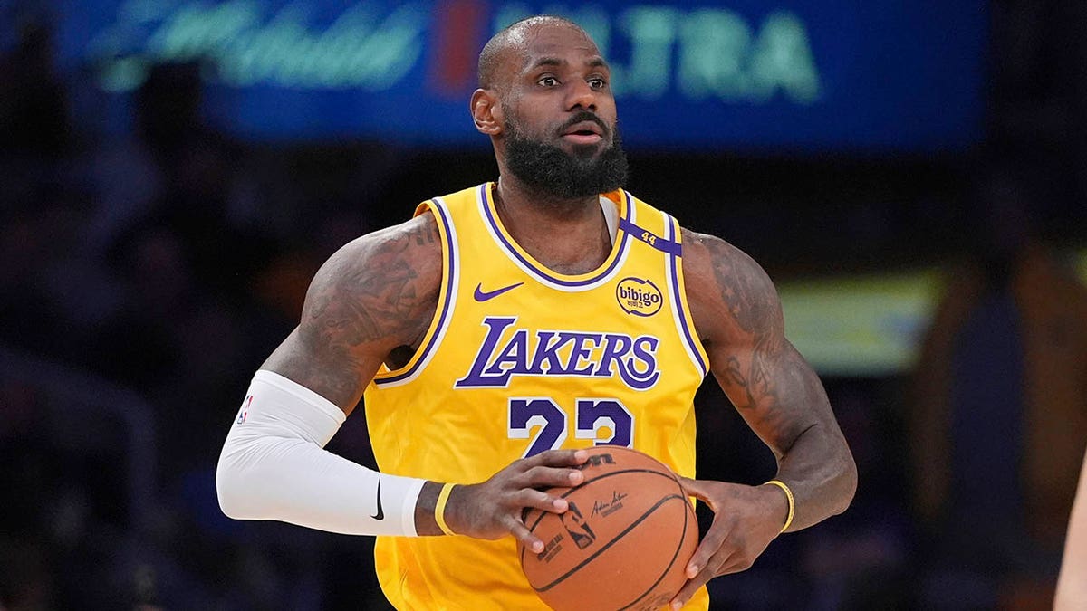 LeBron James exercises Lakers player option for 2025-26 season