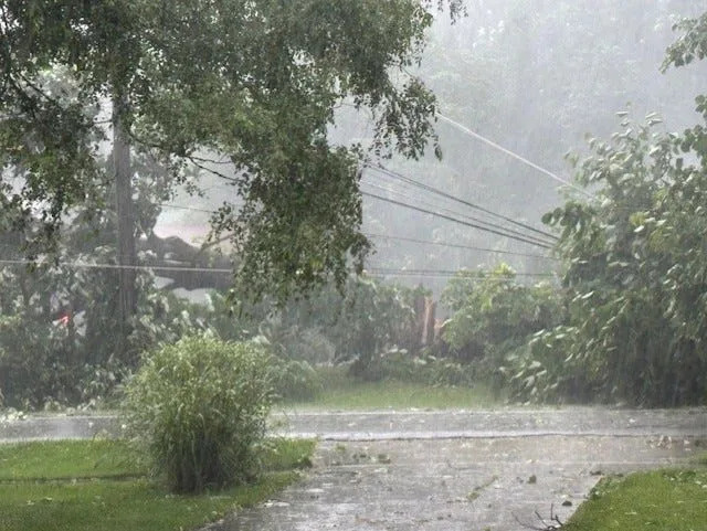 Significant power outages across Springfield after high winds; storm, flood risk remain