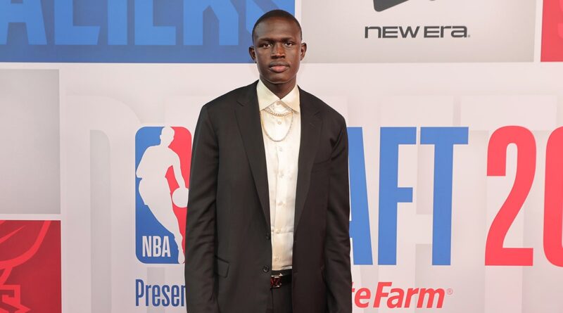 South Sudan native Khaman Maluach has tearful reaction after Rockets select him in NBA Draft