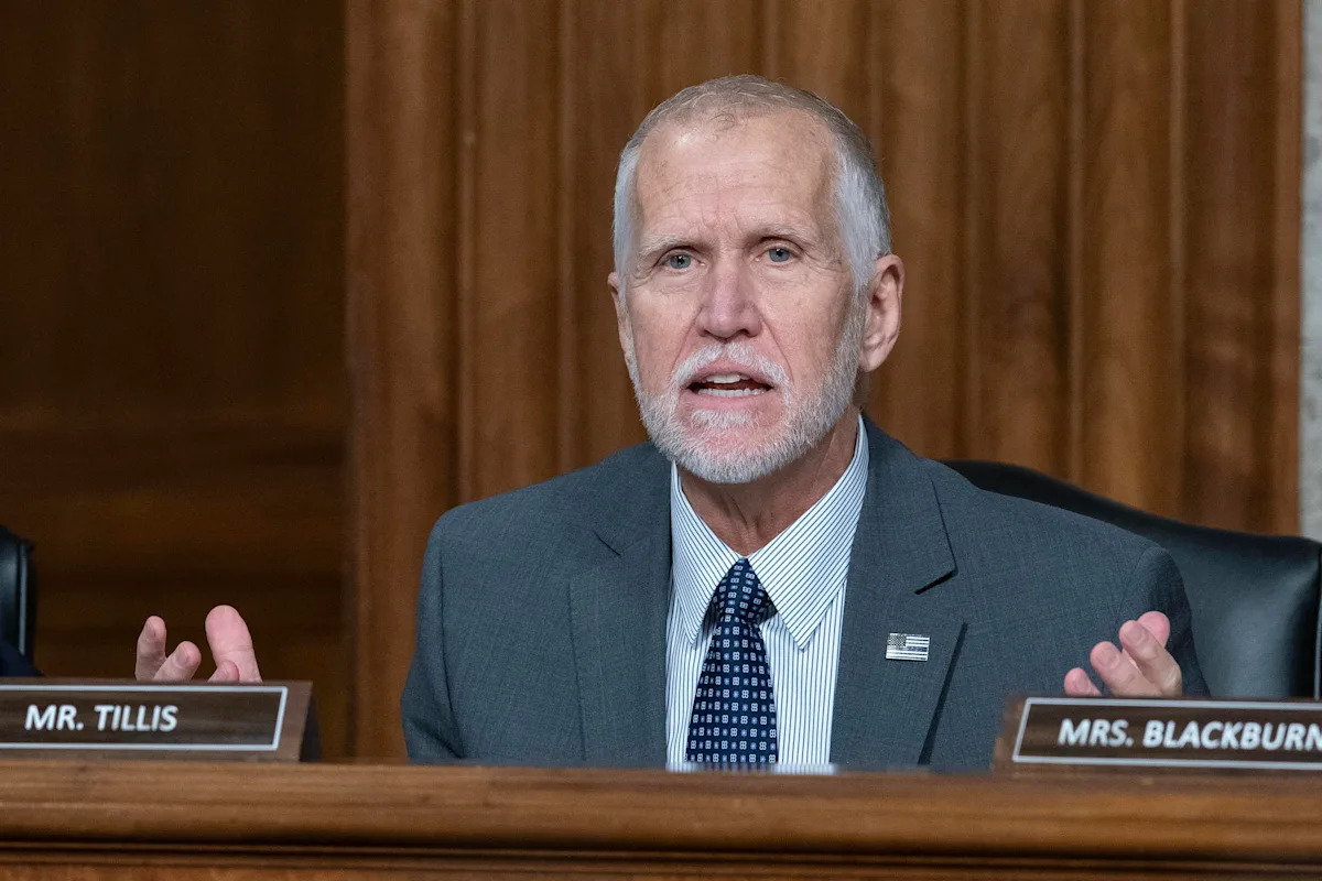 Thom Tillis says he will retire following Trump attacks