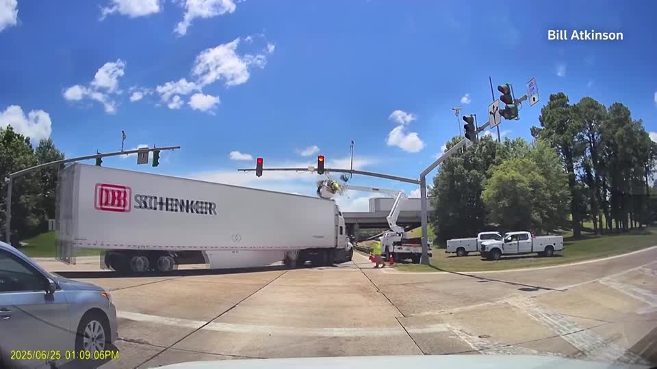 Video captures 18-wheeler hitting electrical worker in Louisiana