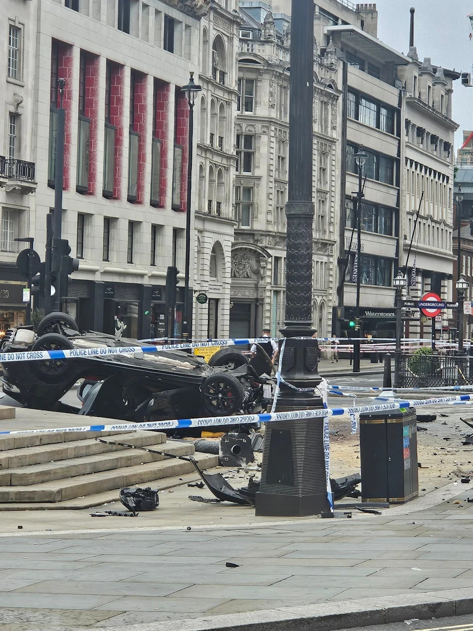 Young man in life-threatening condition after car ploughs into fountain at London Piccadilly Circus