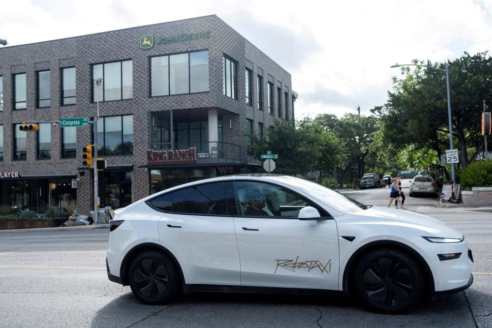 ‘Lidar is lame’: why Elon Musk’s vision for a self-driving Tesla taxi faltered