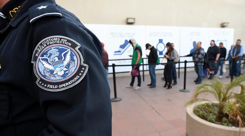 2 customs officers plead guilty to allowing drugs to enter the US through their inspection lanes