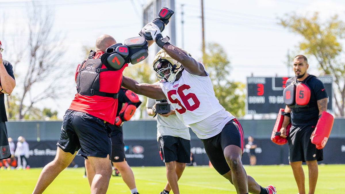 49ers defensive end Tarron Jackson hospitalized following scary training camp collision