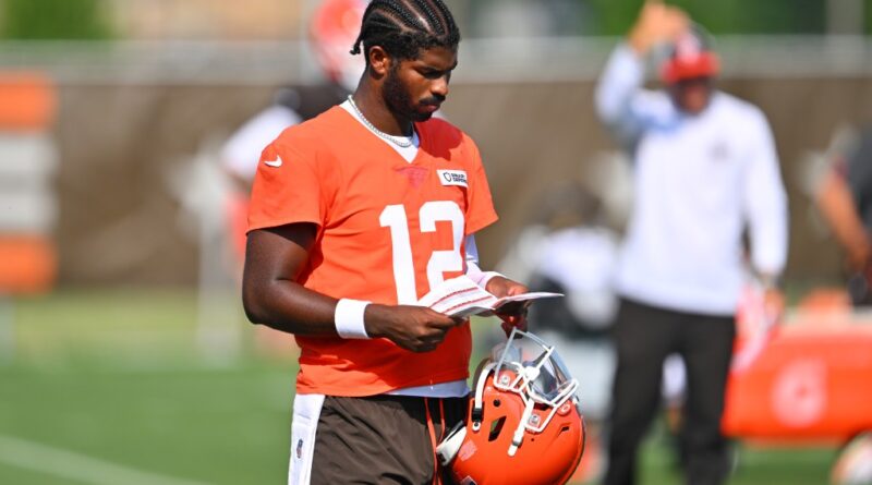 Browns GM calls out Shedeur Sanders for ‘not smart’ offseason
