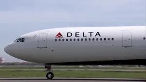 Delta flight headed to Atlanta returns to LAX over smoking engine