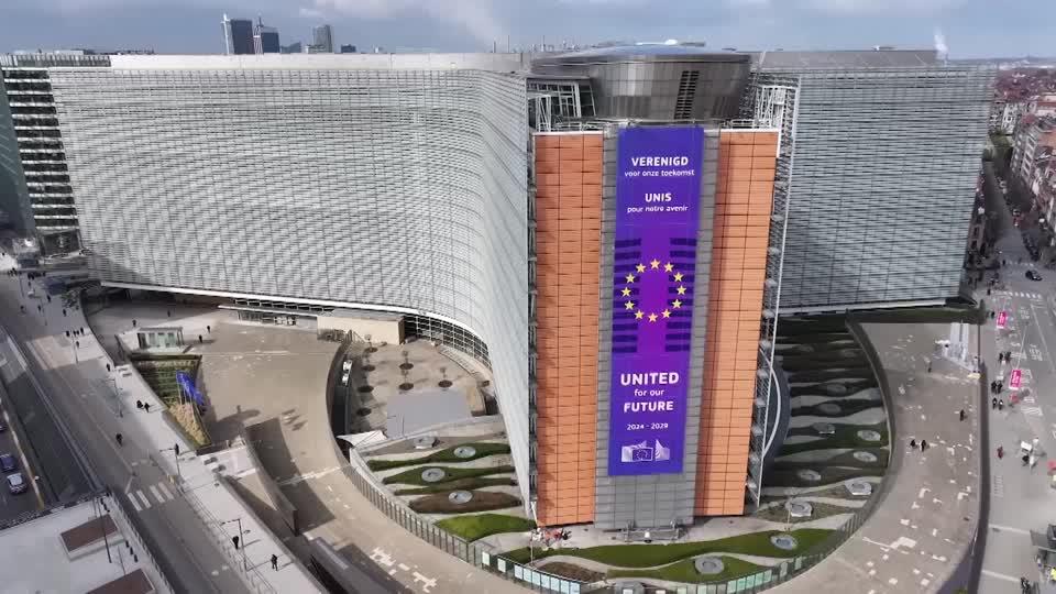 Europe reacts with mix of relief and concern to US trade deal
