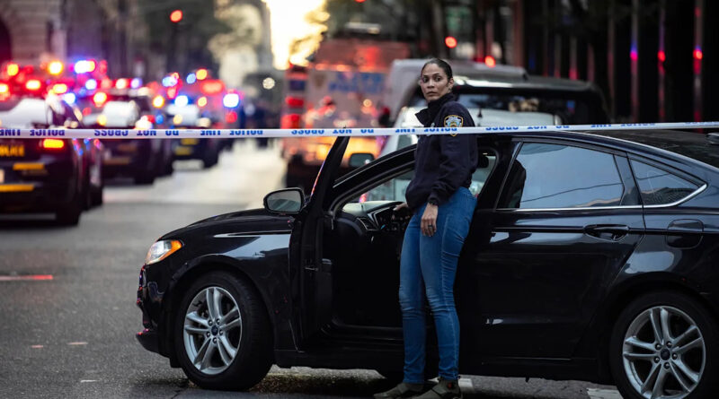 Gunman who killed 4 at Manhattan office building was targeting NFL headquarters, mayor says