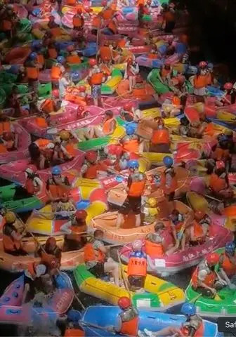 Hundreds of Rafters Create Multicolored Logjam as They’re Crammed into Gorge in Wild Images