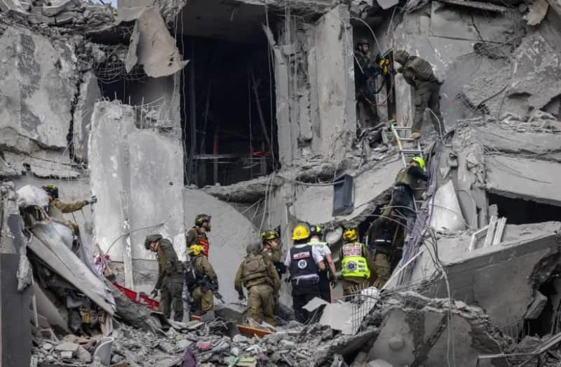 Jaffa resident turns Iranian missile attack rubble into profit