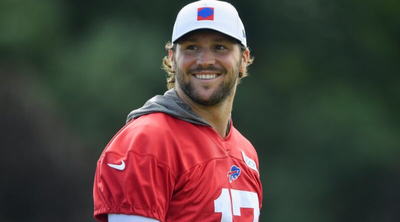 Josh Allen has touching moment with crying fan at Bills camp