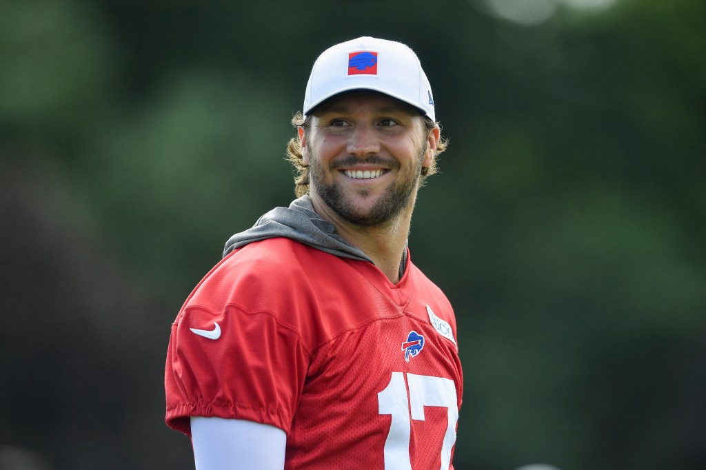 Josh Allen has touching moment with crying fan at Bills camp