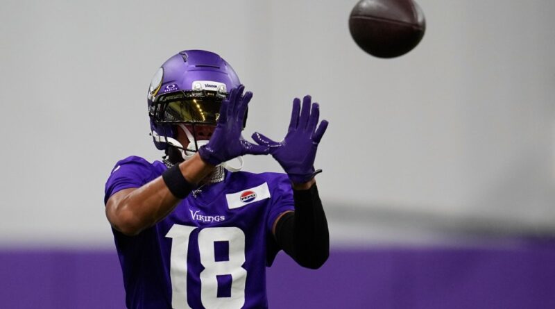Justin Jefferson suffers hamstring strain in potential Vikings training camp concern