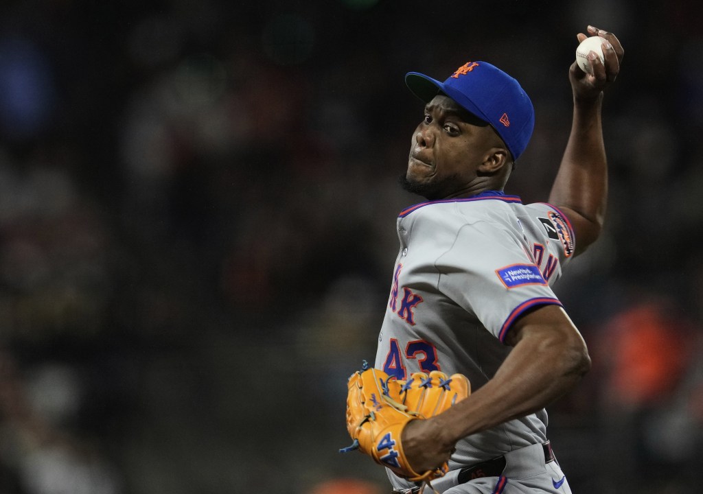 Mets send Huascar Brazoban down to minors with hopes of getting him stretched out