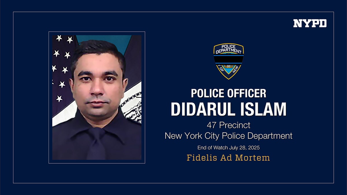 NYPD commissioner steps up with ‘sea of blue’ after cop, 3 others killed in office attack