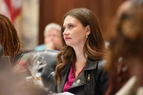 Political notes: Hale mulls party switch, Moore gets a new gig, Shetty, Schumitz get fellowships