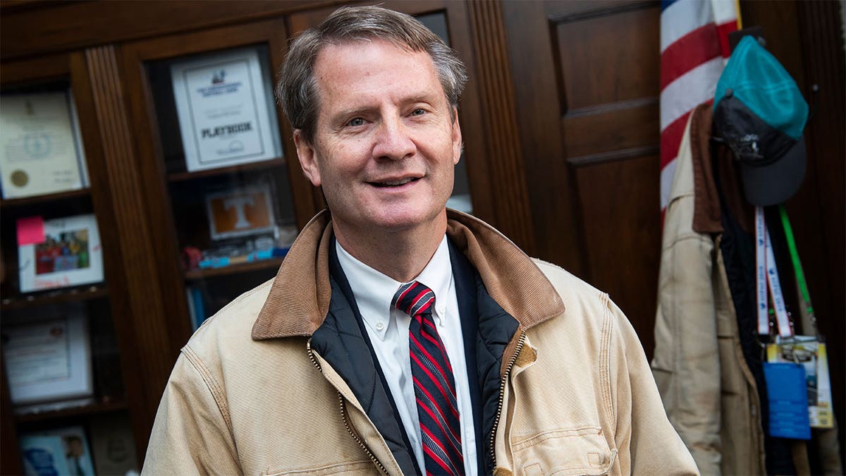 Republican congressman kicked by horse, breaks rib during farm accident