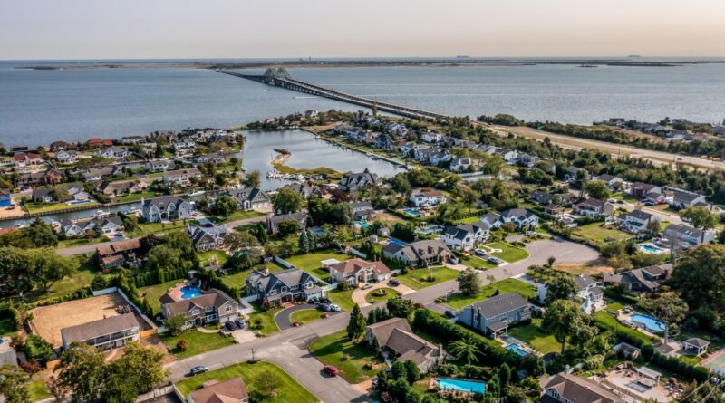 This middle-class New York town is experiencing a sudden wealth boom: Study shows surge of residents getting rich — quick