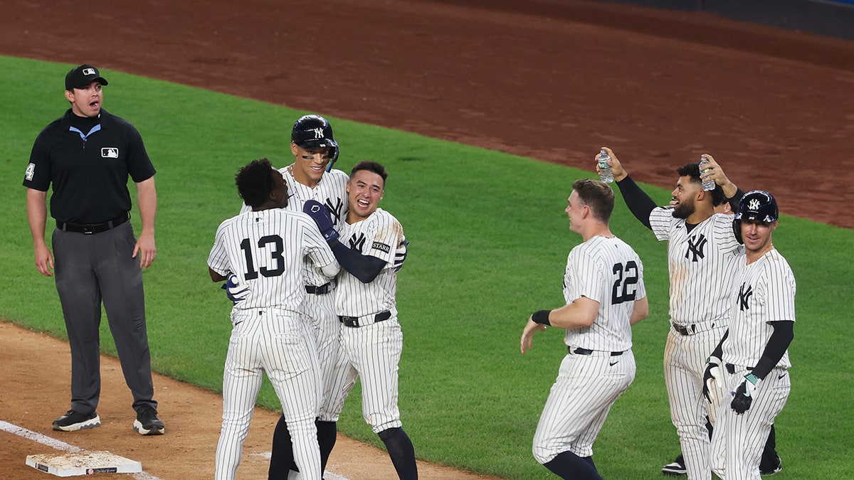 Yankees exploit Mariners closer’s incoming pitches with wild movements to relay signs