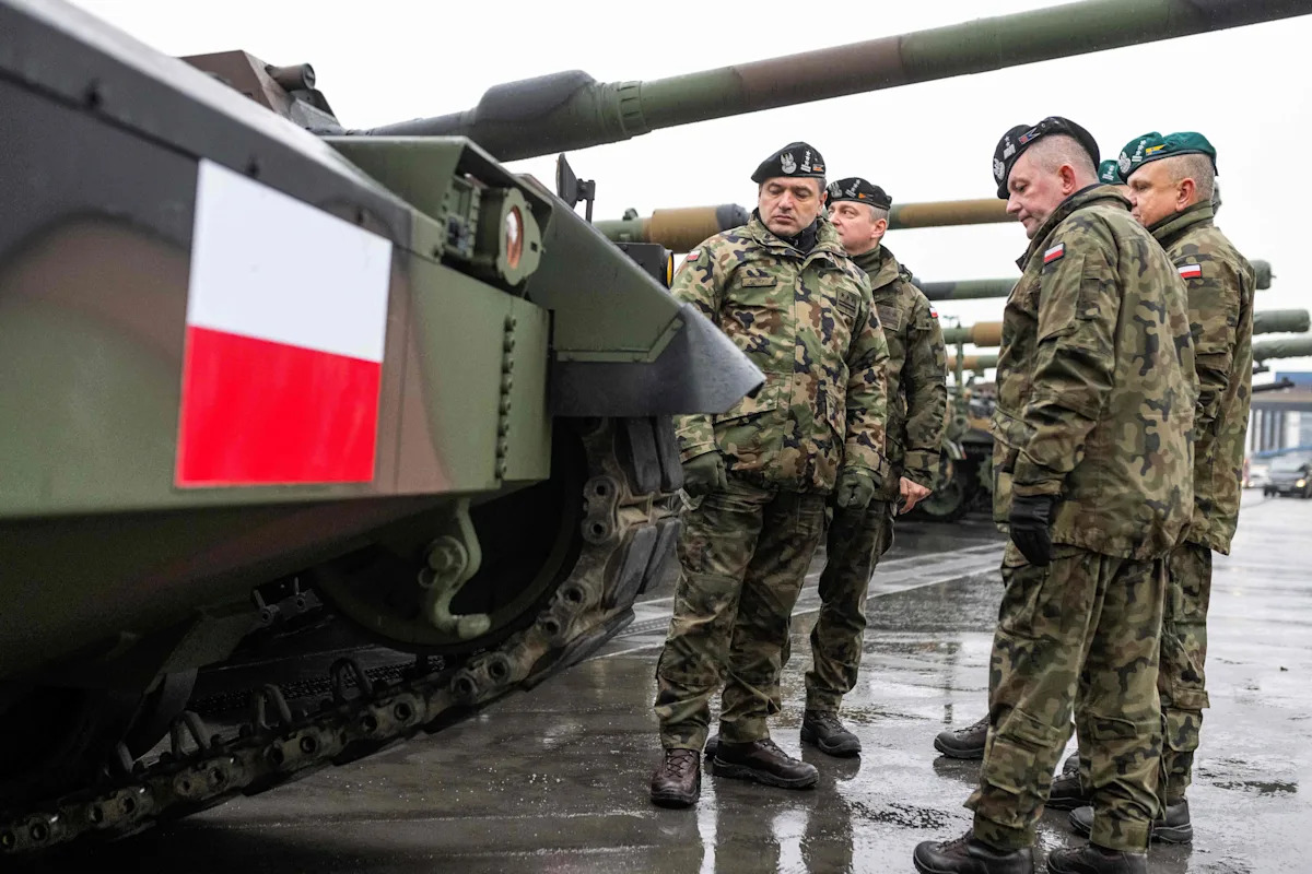 Poland doubles down on South Korean tanks with $6.5 billion deal