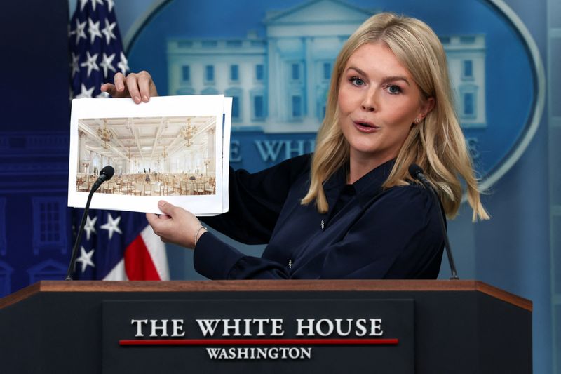 Trump to start building $200 million White House ballroom in September