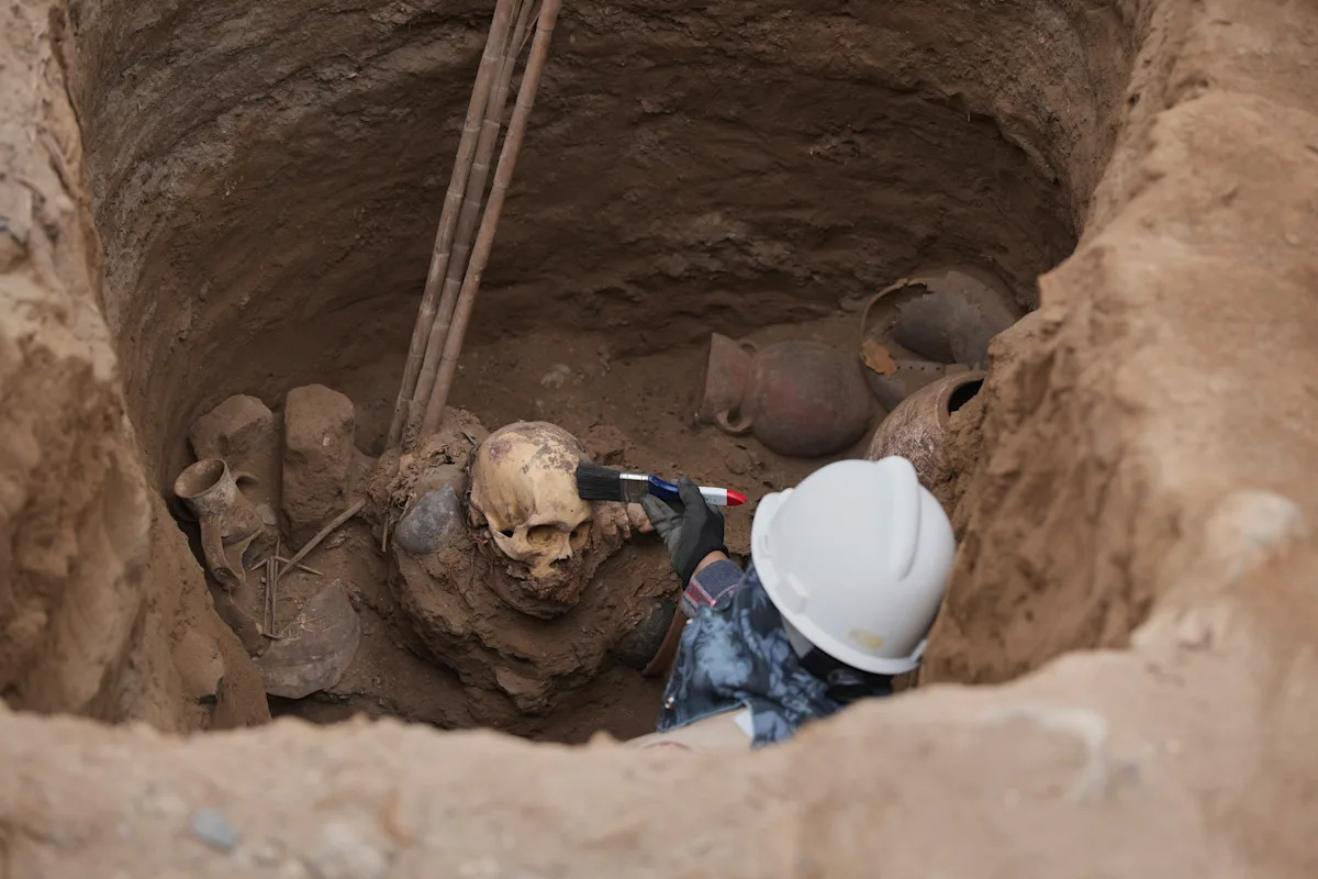 Utility workers in Peru unearth pre-Incan tomb with 1,000-year-old remains
